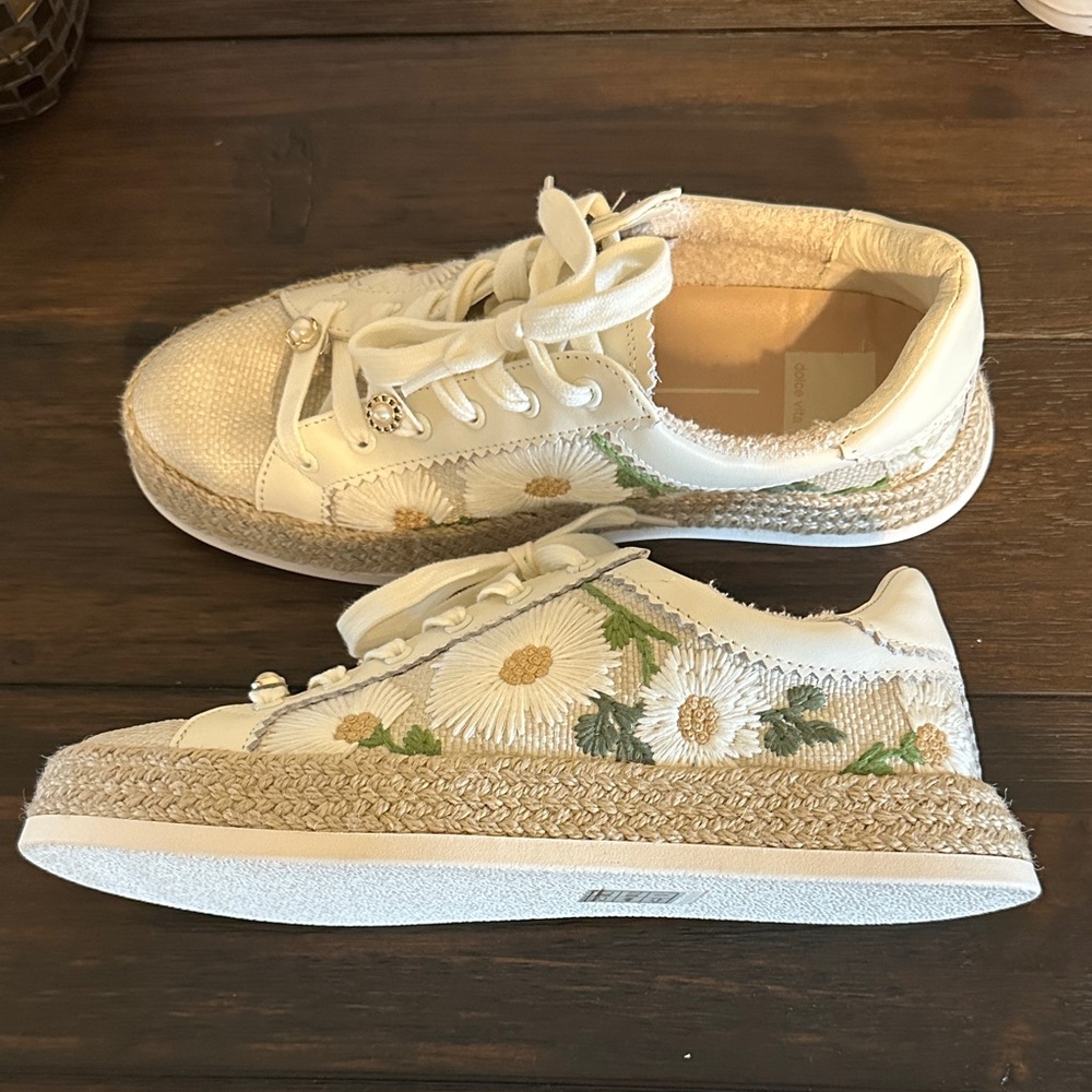 Boston Proper White Floral Sneakers